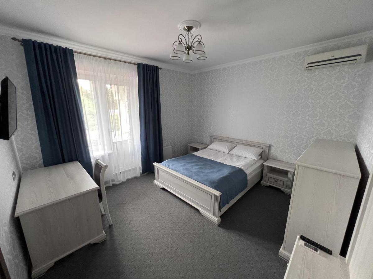 Zolotoy Fazan Hotell Mykolajiv Eksteriør bilde